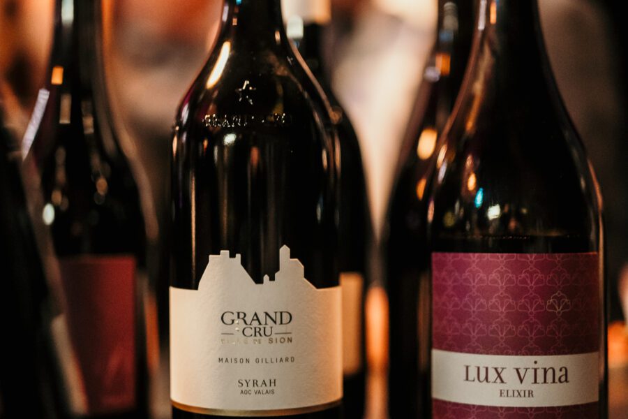 Menu complet & accords mets-vins (7 vins – once) à CHF 219.-